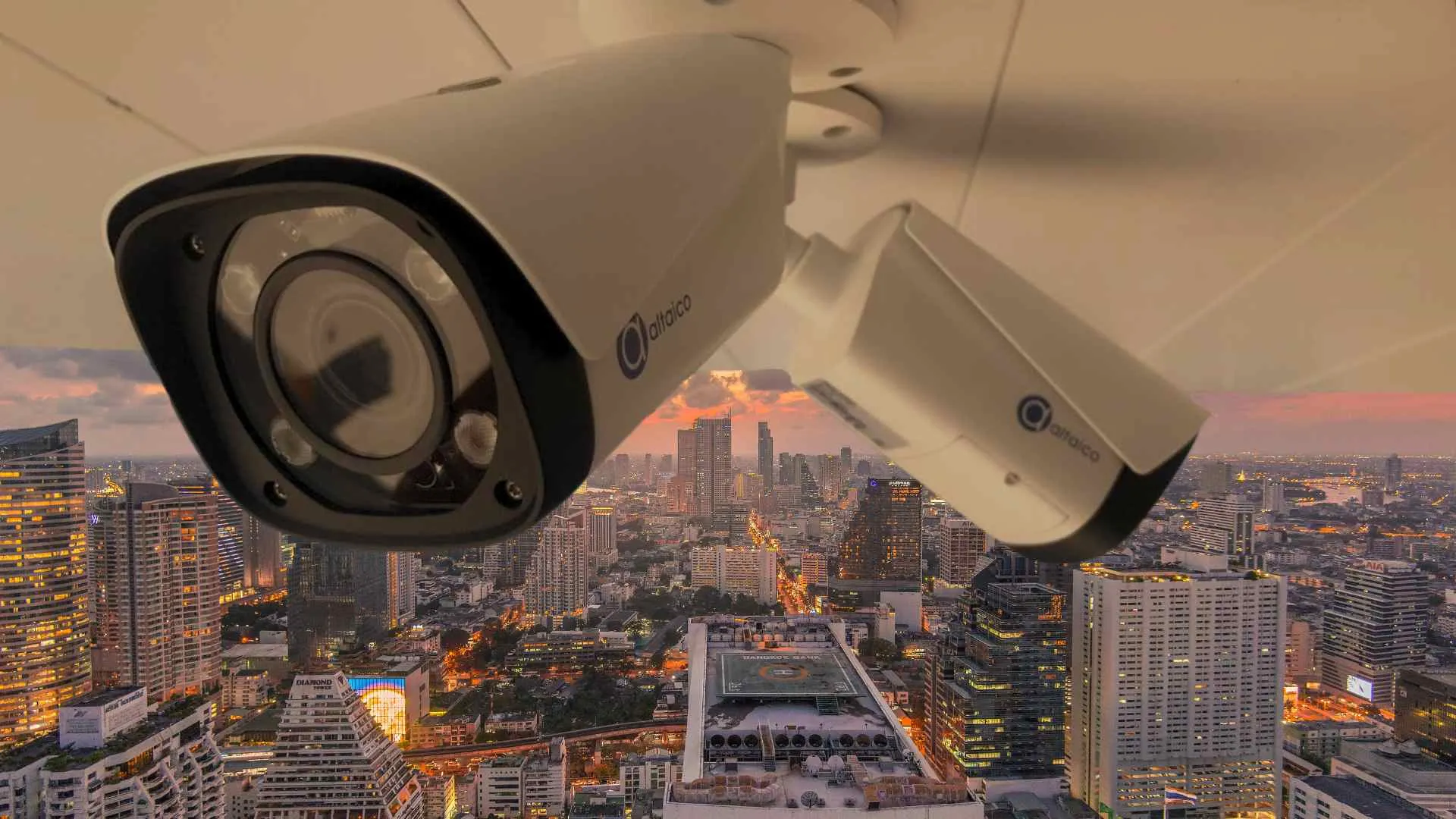 ¿Es legal grabar la vía pública desde casa?